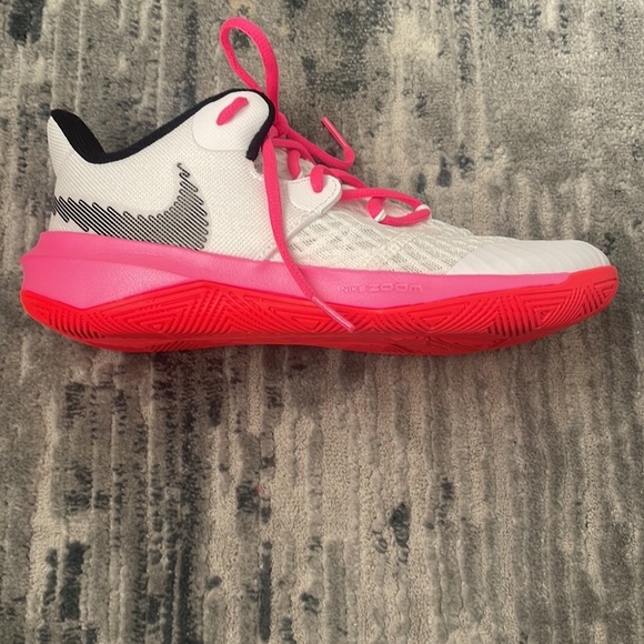 Shoes Nike Women Hyper Speed Volleyball Shoes In The Color Hot Pink
